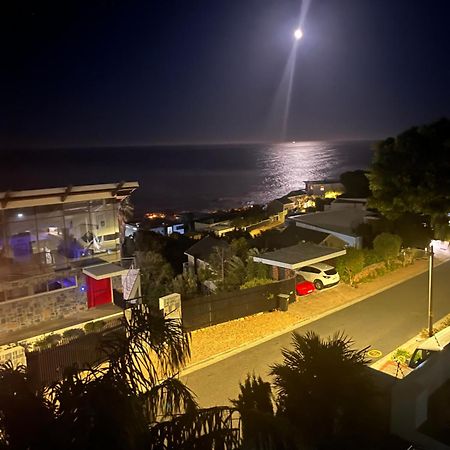 Willa Cozy Camps Bay House With Mountain And Sea View Kapsztad Zewnętrze zdjęcie