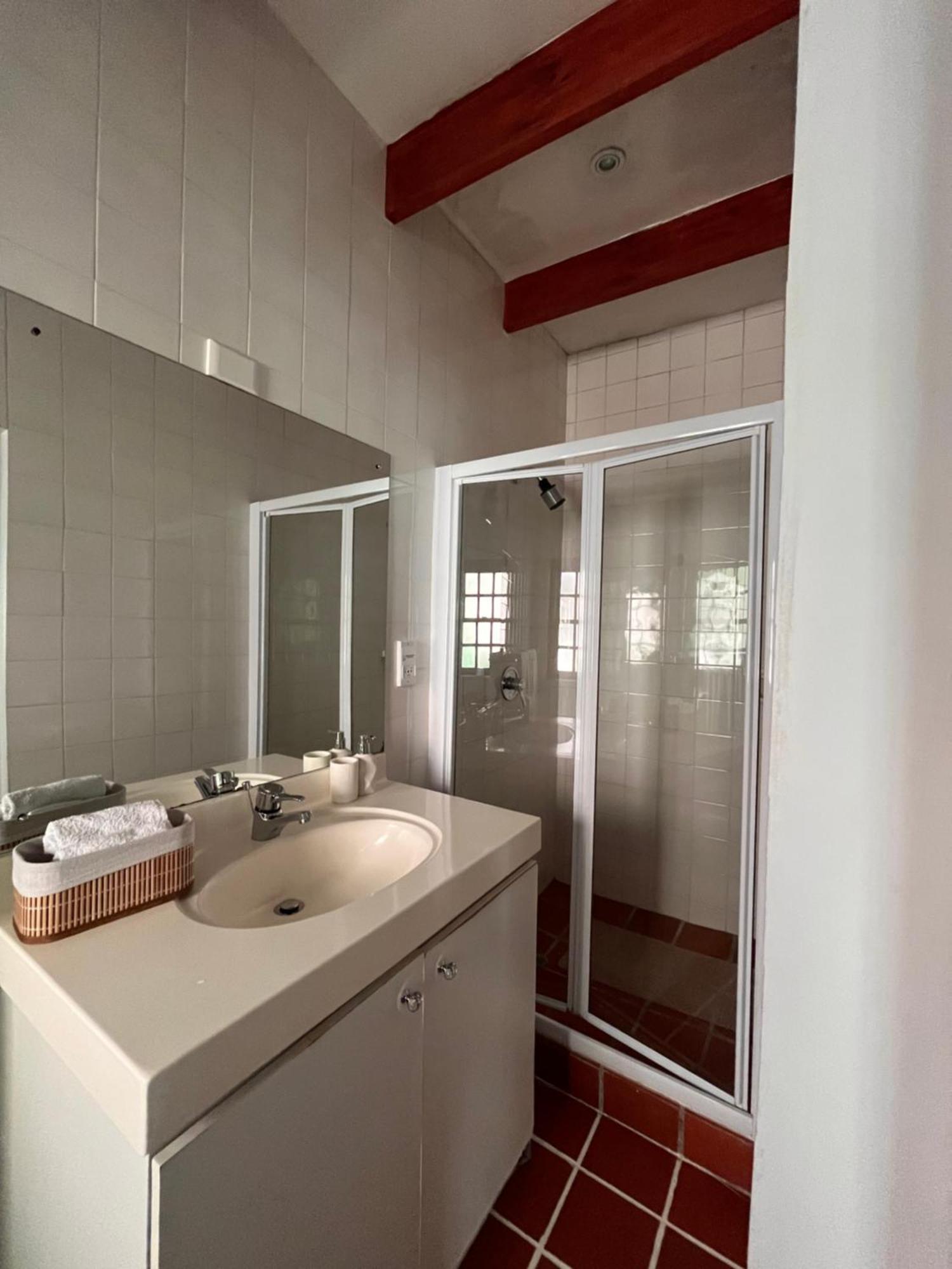 Willa Cozy Camps Bay House With Mountain And Sea View Kapsztad Zewnętrze zdjęcie